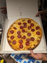 Pizza Diavolo Mit Joghurtsoße